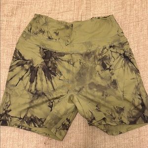 alphalete shorts w pocket